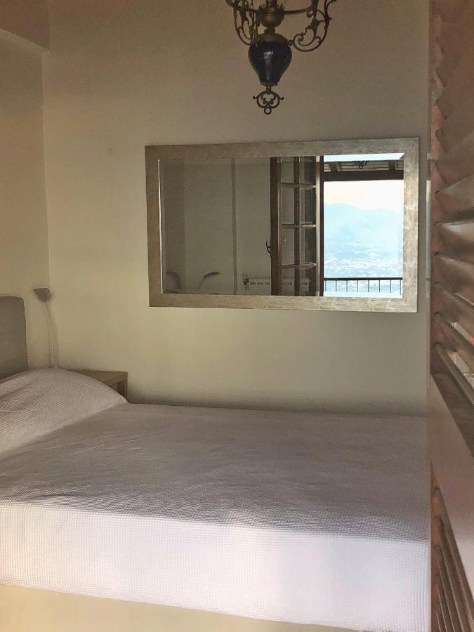 Gaia (Γαία) guest house Kalamata Extérieur photo