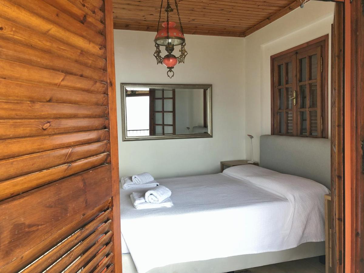 Gaia (Γαία) guest house Kalamata Extérieur photo